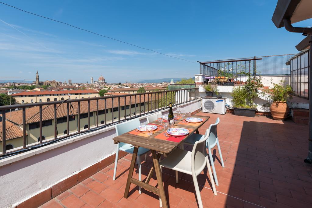 Roommo Lungarno Florencia Exterior foto